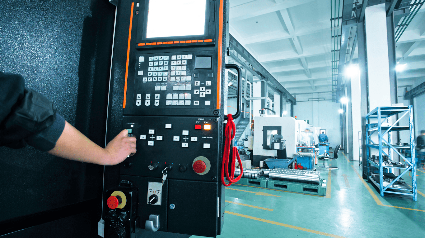 CNC-Maschine im Betrieb zur Beurteilung, ob ein Prozess „passt so“