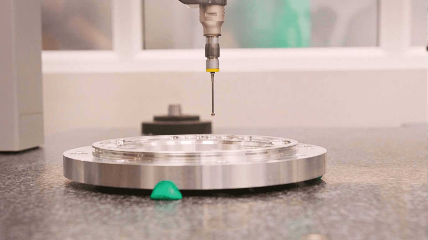 Zerspanung planbar nicht berechenbar – Messung eines Bauteils nach der Bearbeitung